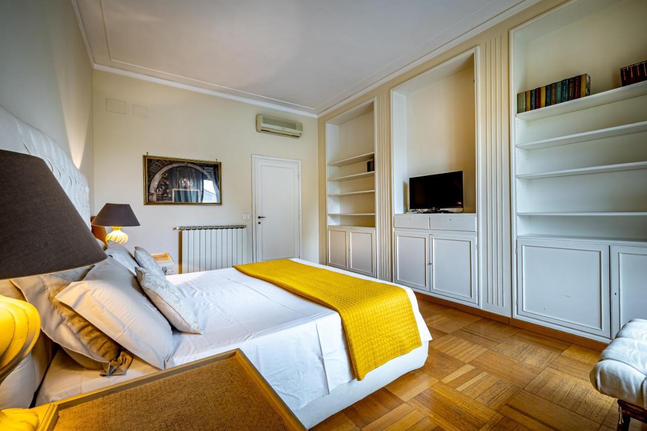 Yid D'Azeglio Luxury Apartment With Parking Florence Luaran gambar
