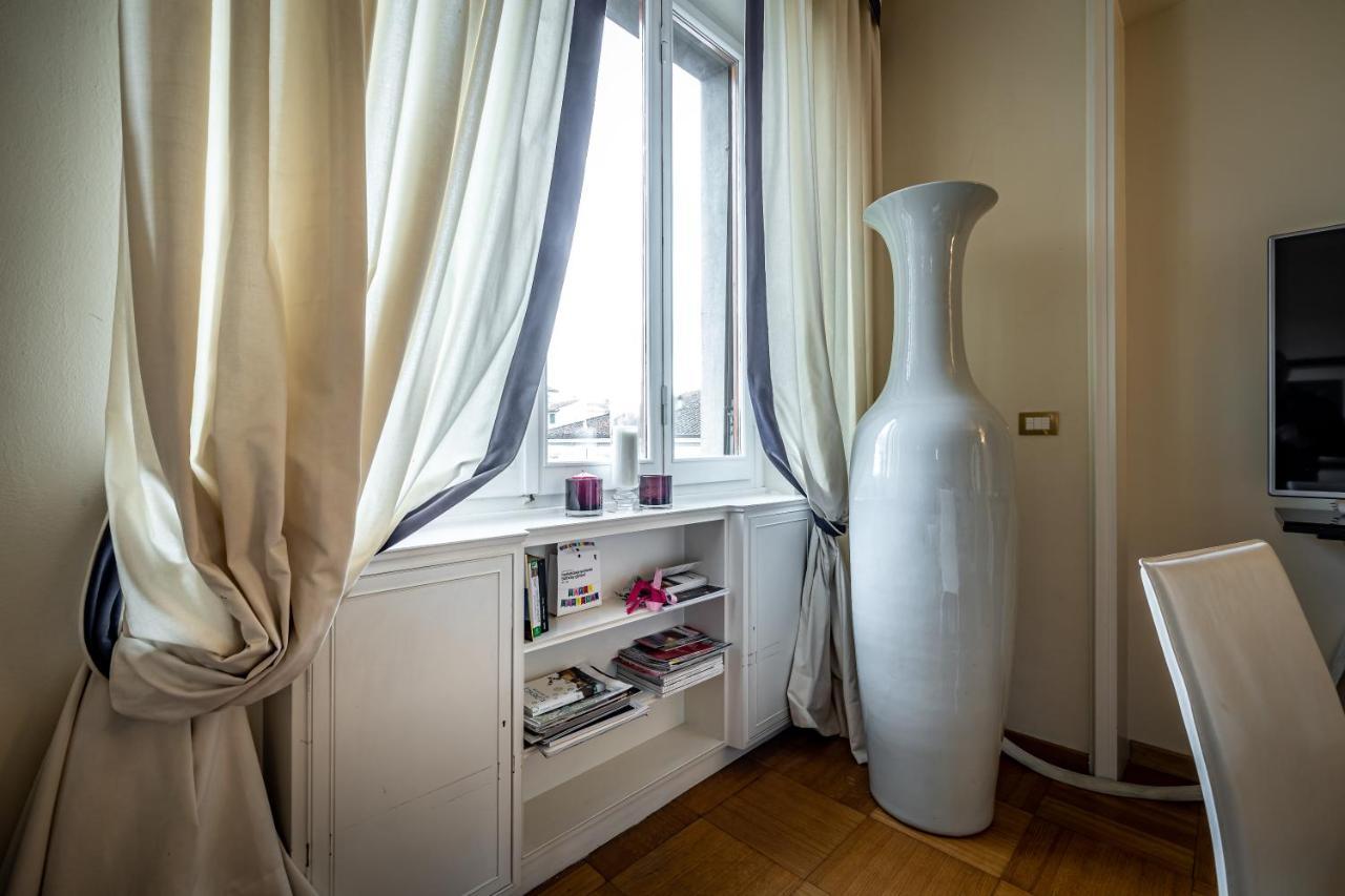 Yid D'Azeglio Luxury Apartment With Parking Florence Luaran gambar