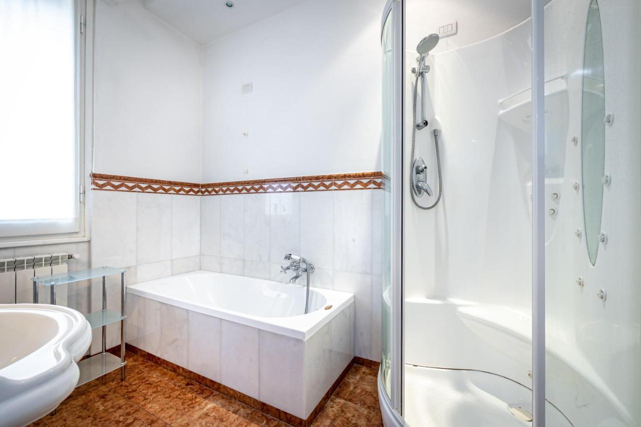 Yid D'Azeglio Luxury Apartment With Parking Florence Luaran gambar