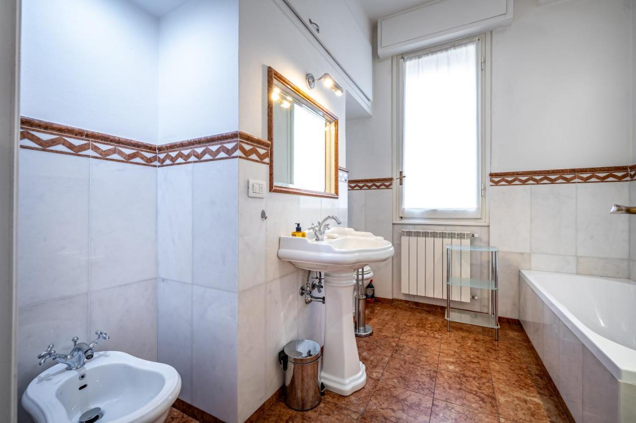 Yid D'Azeglio Luxury Apartment With Parking Florence Luaran gambar