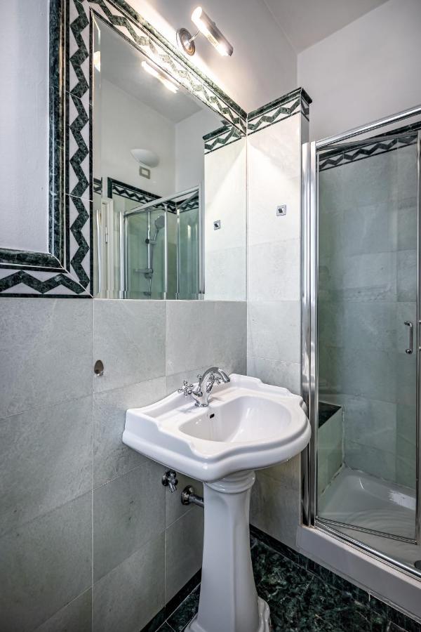 Yid D'Azeglio Luxury Apartment With Parking Florence Luaran gambar
